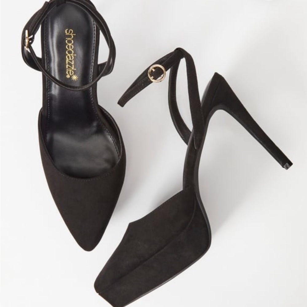 BLACK ANKLE STRAP PUMPS